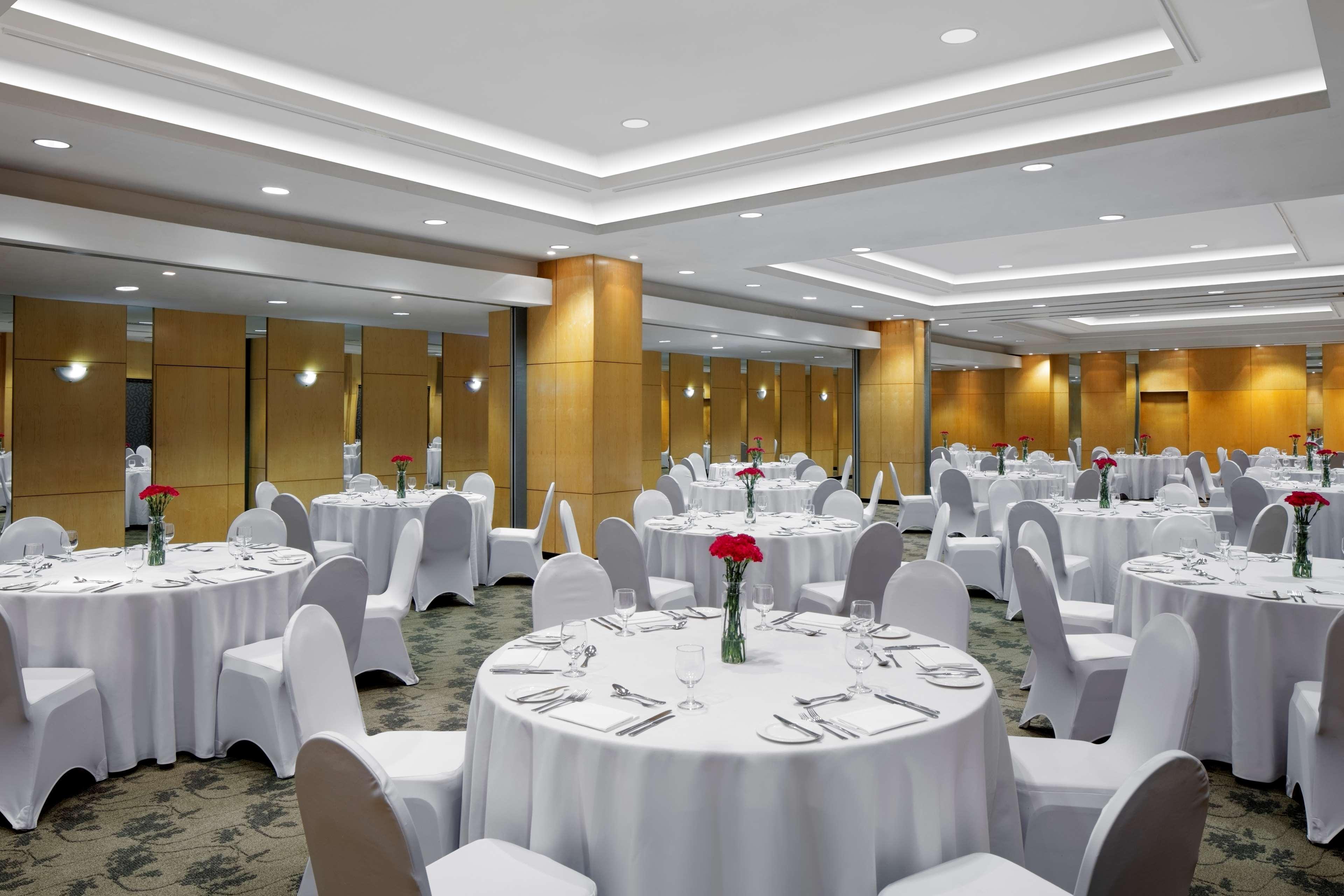 Radisson Hotel Brunei Darussalam Bandar Seri Begawan Exterior foto