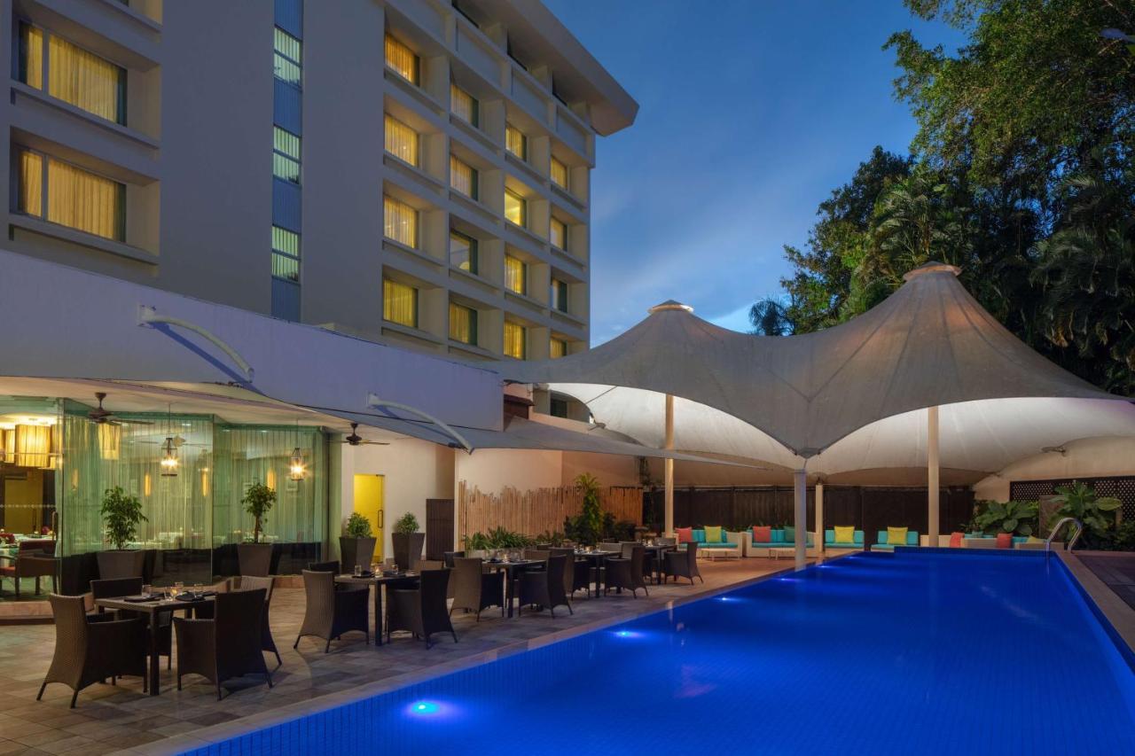 Radisson Hotel Brunei Darussalam Bandar Seri Begawan Exterior foto