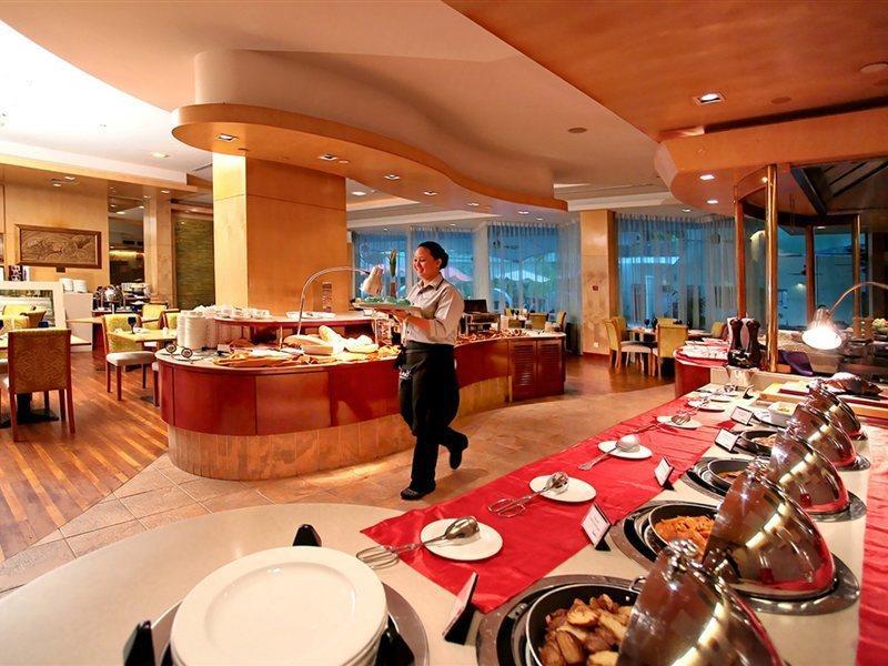 Radisson Hotel Brunei Darussalam Bandar Seri Begawan Exterior foto
